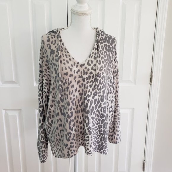 Chaser Leopard Hoodie SZ L Never Worn - Picture 3 of 7